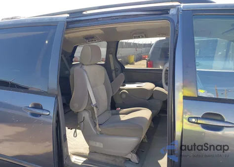 2006 Toyota Sienna Le z USA, uszkodzony, nr VIN 5TDZA23C76S545138